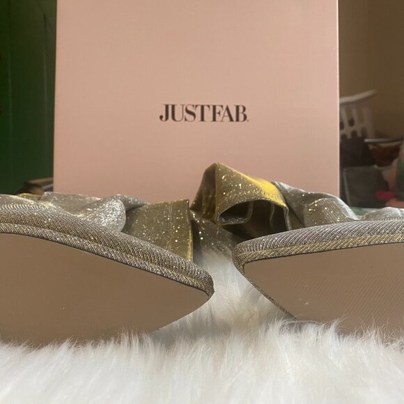 Marjolaine Heeled Boot-Silver Luxex Size 10 Wide Calf - Picture 2 of 4